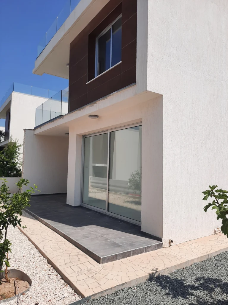 3 Bedroom House for Sale in Chlorakas, Paphos District