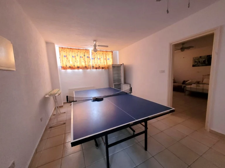 4 Bedroom House for Sale in Chlorakas, Paphos District