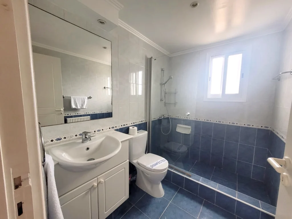 4 Bedroom House for Sale in Chlorakas, Paphos District