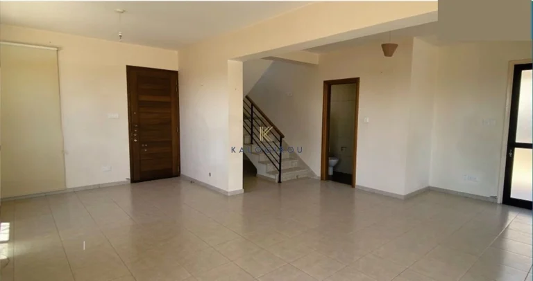 3 Bedroom House for Sale in Mazotos, Larnaca District