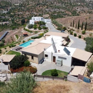 4 Bedroom House for Sale in Episkopi Lemesou, Paphos District