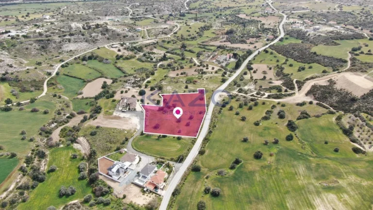 4,850m² Plot for Sale in Tochni, Larnaca District