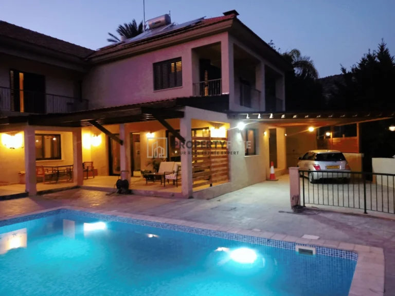 5 Bedroom House for Rent in Palodeia, Limassol District