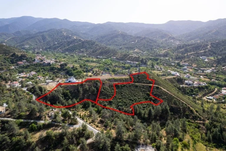 11,372m² Plot for Sale in Nicosia District