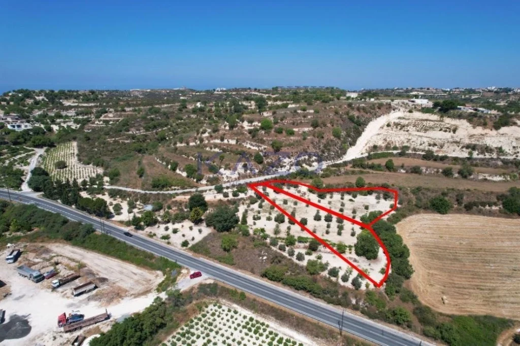 3,271m² Plot for Sale in Tsada, Paphos District