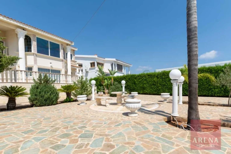 Cheap Houses and Villas for Sale Famagusta up to 800000 euro