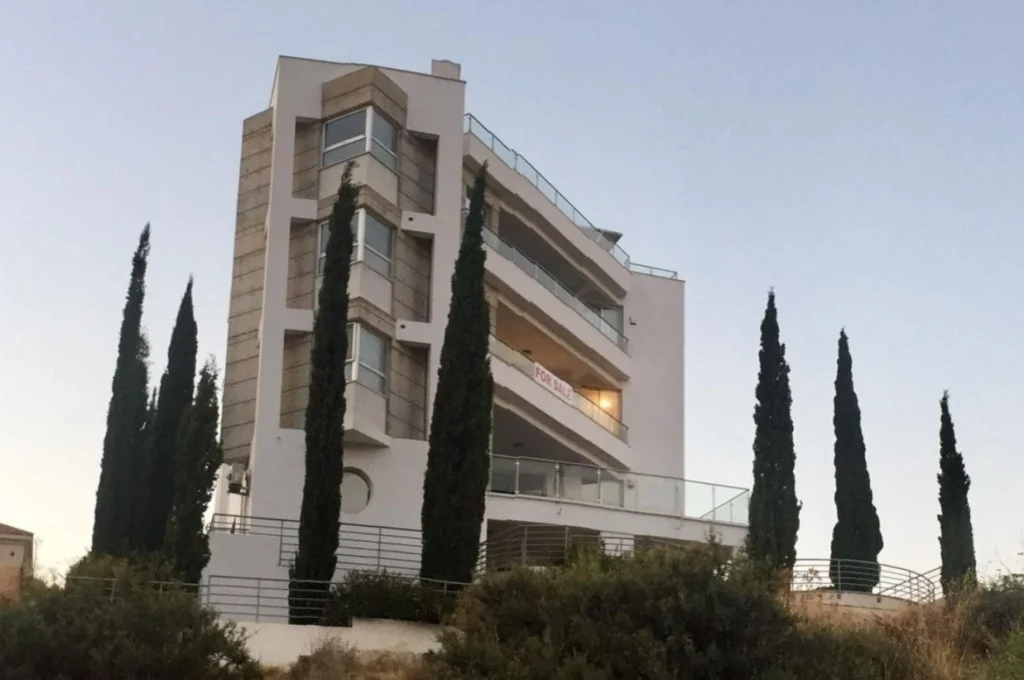 4 Bedroom Apartment for Sale in Germasogeia, Limassol District