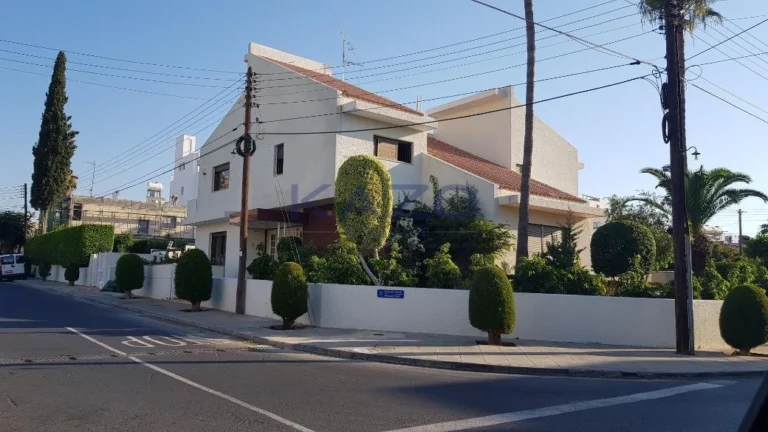 4 Bedroom House for Sale in Limassol – Agios Nektarios