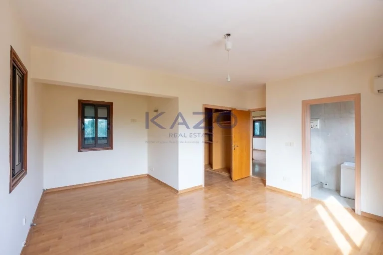 3 Bedroom House for Sale in Strovolos, Nicosia District