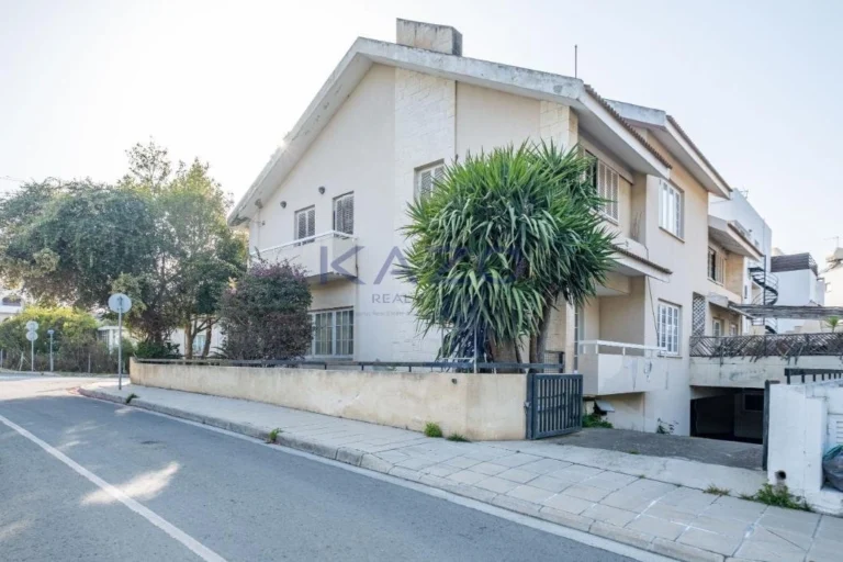 4 Bedroom House for Sale in Strovolos, Nicosia District