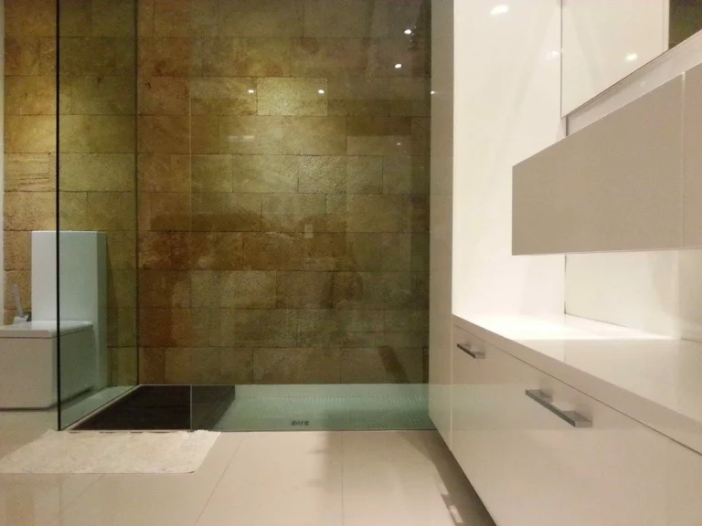 6+ Bedroom House for Sale in Paphos District