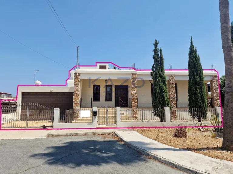 Cheap Houses and Villas for Sale Larnaca up to 500000 euro