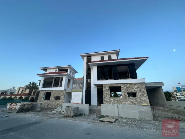 5 Bedroom House for Sale in Oroklini, Larnaca District