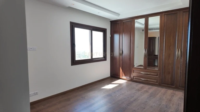 5 Bedroom House for Sale in Erimi, Limassol District