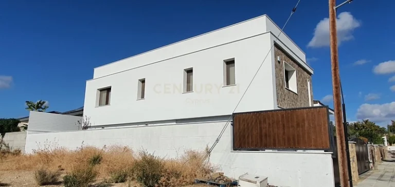 5 Bedroom House for Sale in Erimi, Limassol District