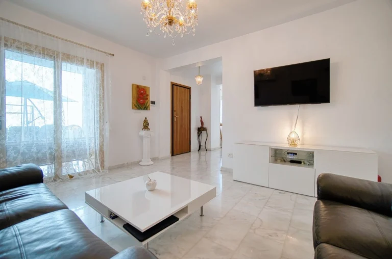 4 Bedroom House for Sale in Chlorakas, Paphos District