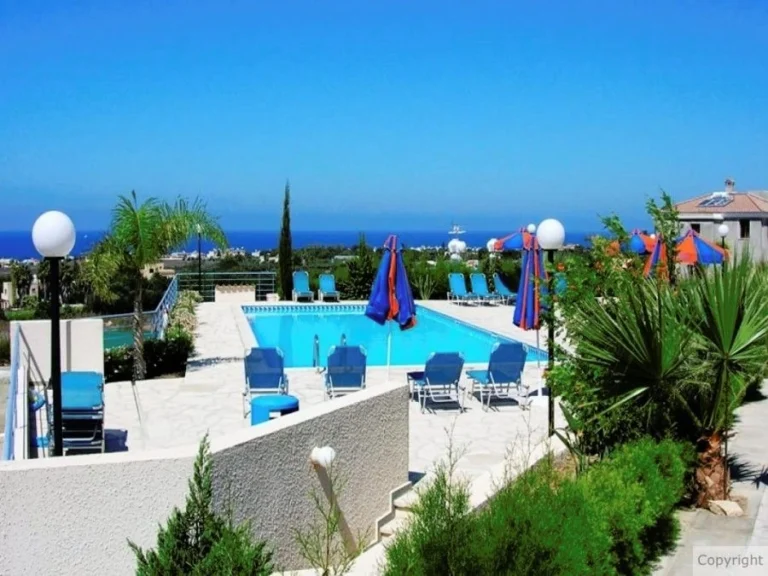 4 Bedroom House for Sale in Chlorakas, Paphos District