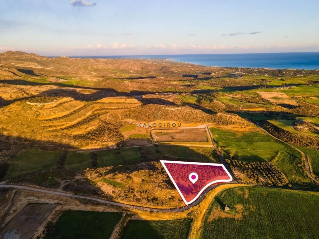 7,173m² Plot for Sale in Maroni, Larnaca District