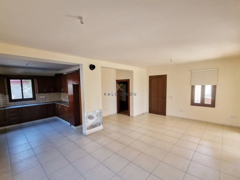 4 Bedroom House for Sale in Kynousa, Paphos District