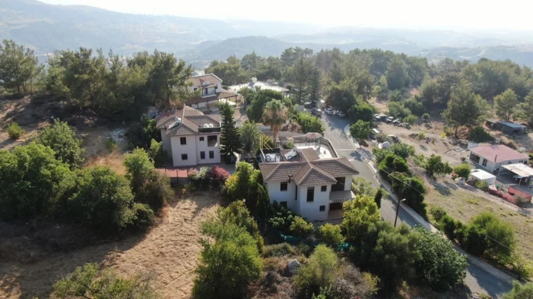 4 Bedroom House for Sale in Kynousa, Paphos District