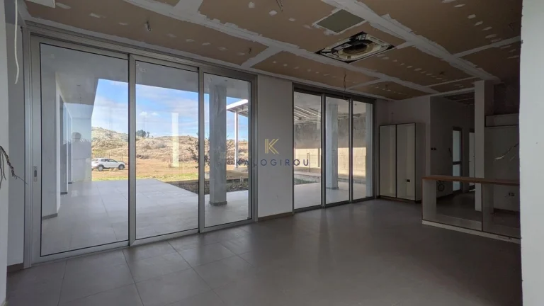 4 Bedroom House for Sale in Agia Varvara Lefkosias, Nicosia District