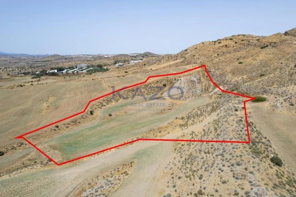 13,044m² Plot for Sale in Agia Varvara Lefkosias, Nicosia District