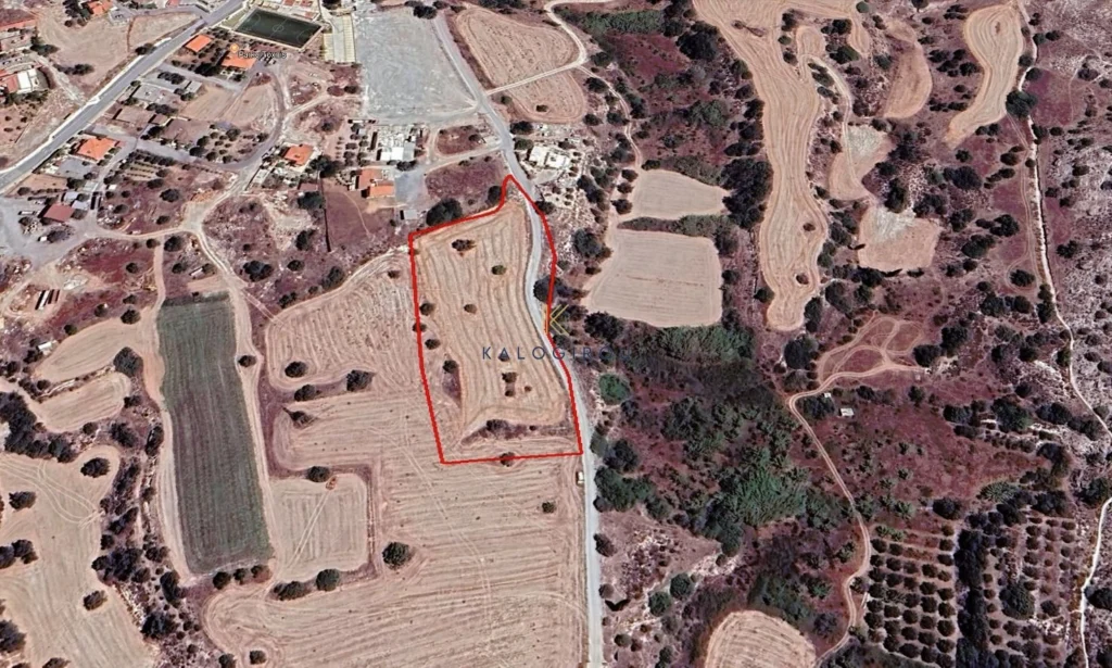 9,031m² Plot for Sale in Tochni, Larnaca District