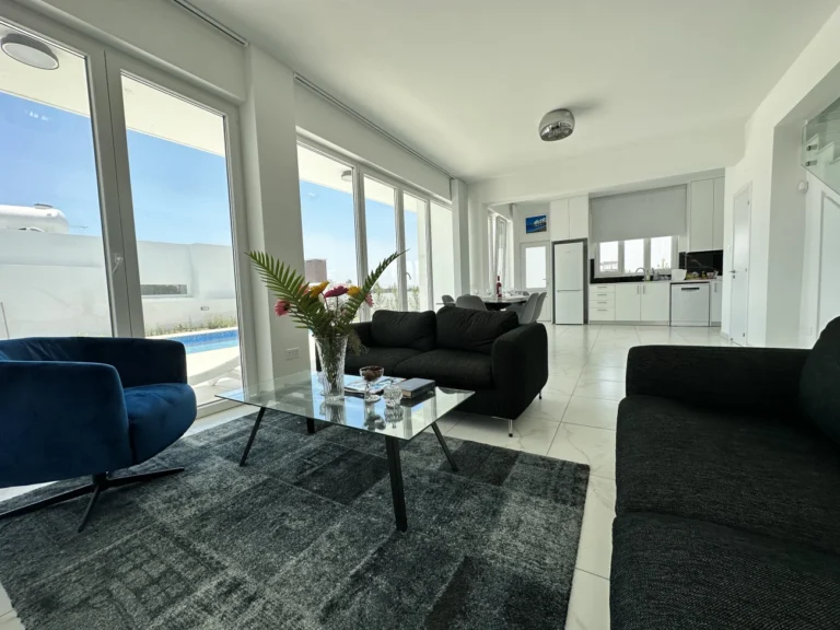 3 Bedroom House for Sale in Oroklini, Larnaca District