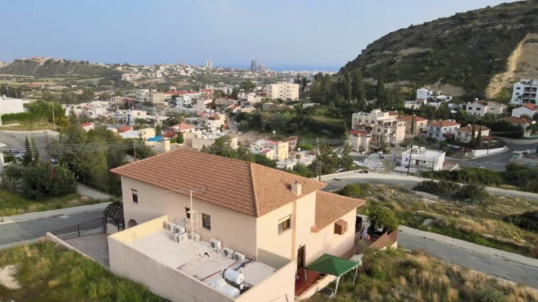 5 Bedroom House for Sale in Limassol District