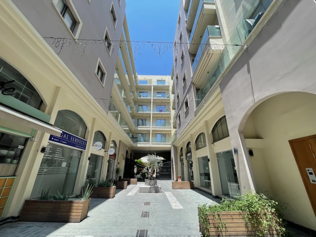 2 Bedroom Apartment for Rent in Larnaca – Finikoudes
