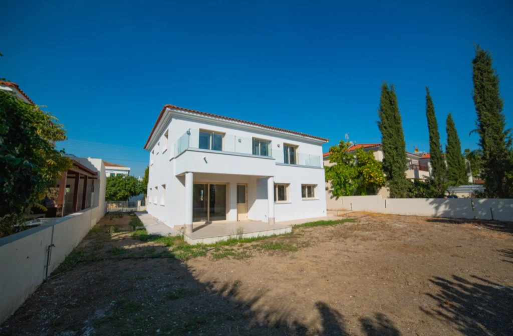 4 Bedroom House for Sale in Latsia, Nicosia District