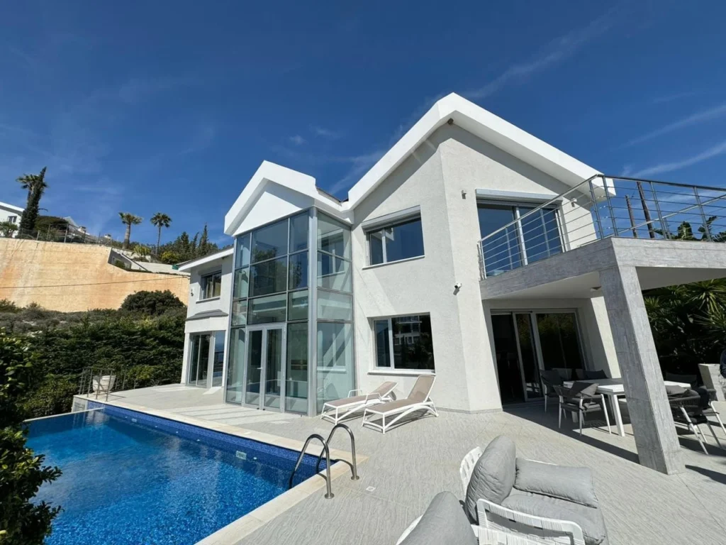 4 Bedroom House for Sale in Agios Tychonas, Limassol District