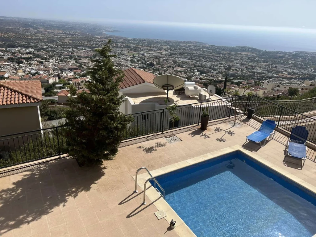 6+ Bedroom House for Sale in Pegeia, Paphos District