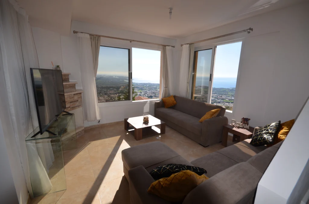 6+ Bedroom House for Sale in Pegeia, Paphos District