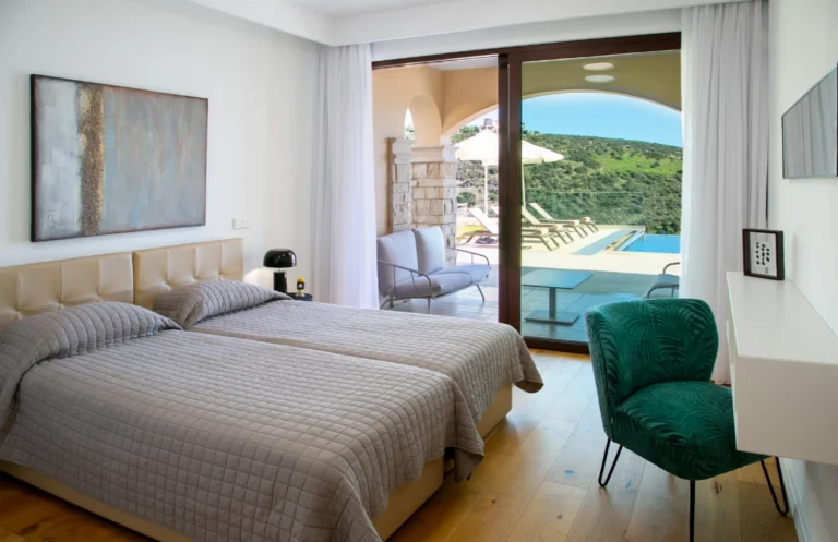 Дом с 5 спальнями в аренду в районе Пафоса