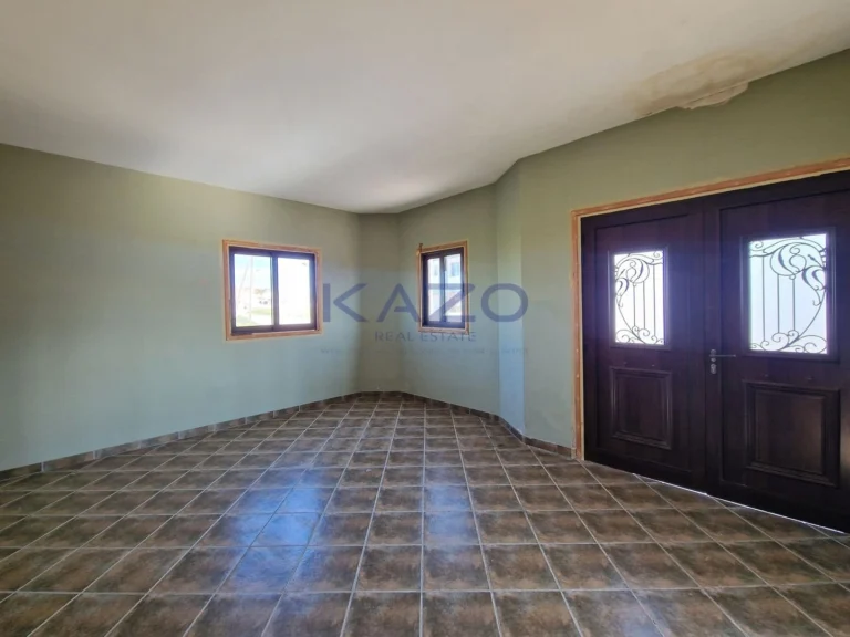 3 Bedroom House for Sale in Kokkinotrimithia, Nicosia District