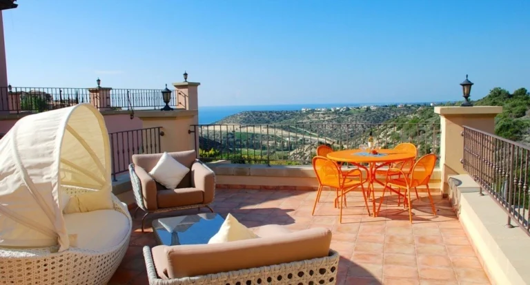 160m² Building for Sale in Aphrodite Hills, Paphos District