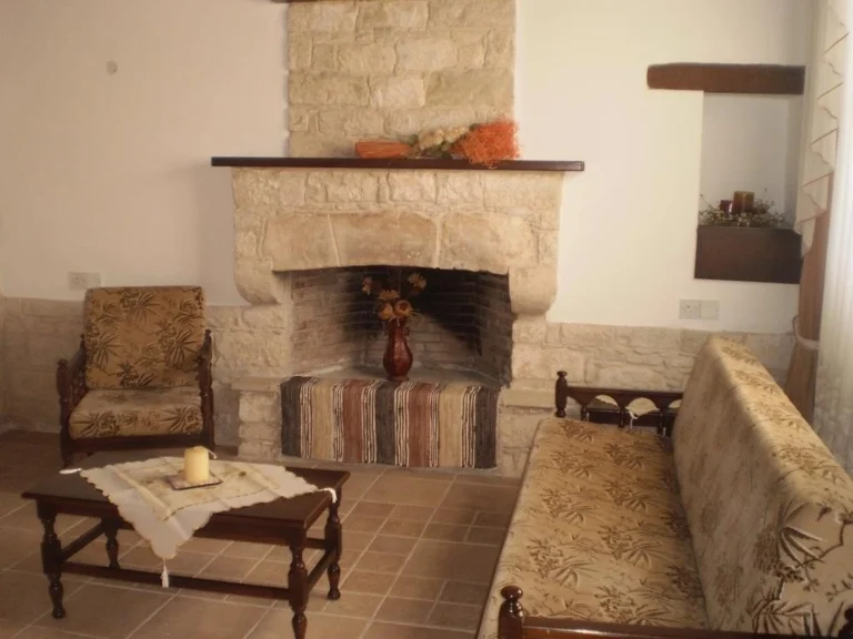 6+ Bedroom House for Sale in Salamiou, Paphos District