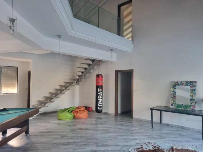 4 Bedroom House for Sale in Monagroulli, Limassol District