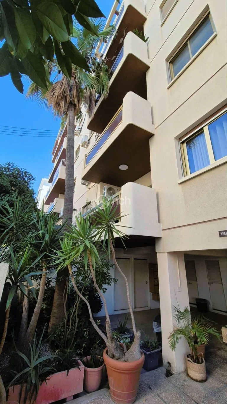 2 Bedroom Apartment for Sale in Agioi Omologites, Nicosia District