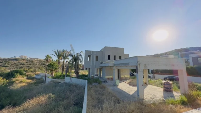 4 Bedroom House for Sale in Agios Tychonas, Limassol District