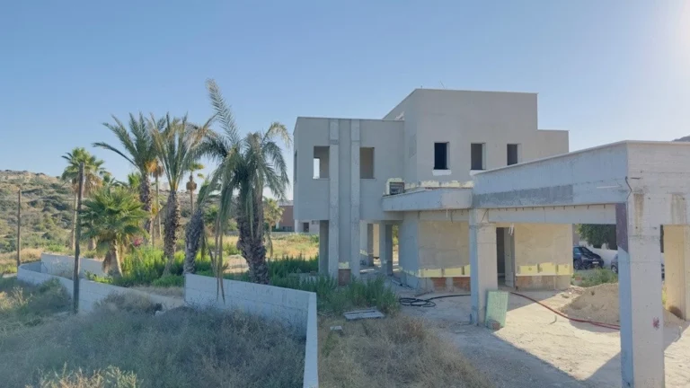 4 Bedroom House for Sale in Agios Tychonas, Limassol District