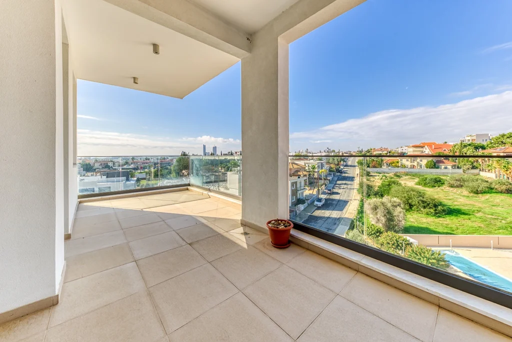 4 Bedroom Apartment for Rent in Potamos Germasogeias, Limassol District