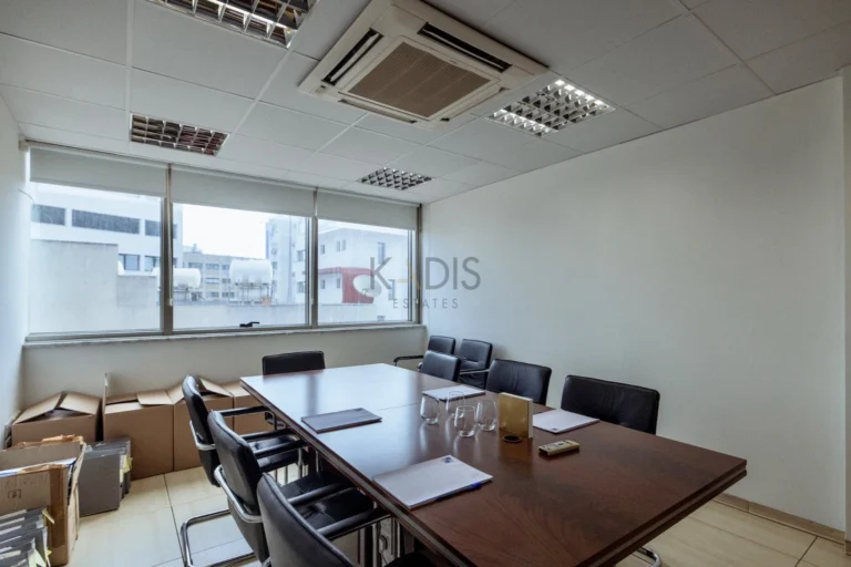 800m² Building for Sale in Limassol District