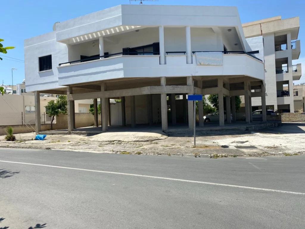 250m² Building for Sale in Agios Nikolaos, Larnaca District