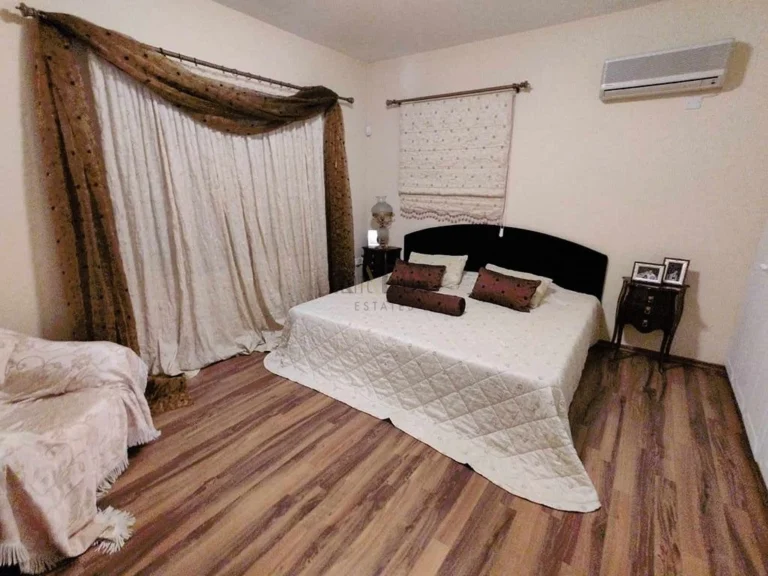 3 Bedroom House for Sale in Agios Tychonas, Limassol District