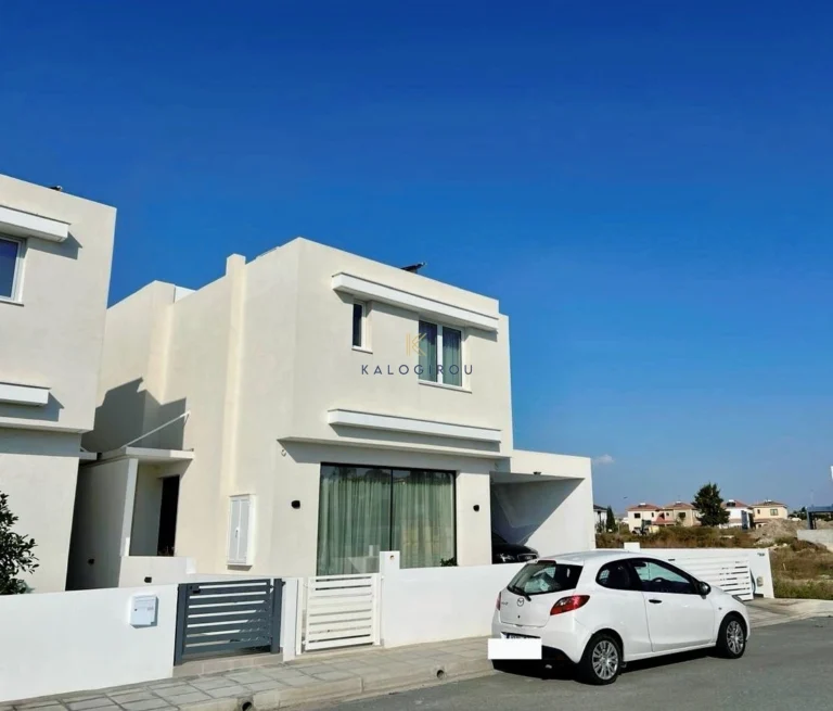 3 Bedroom House for Sale in Aradippou, Larnaca District