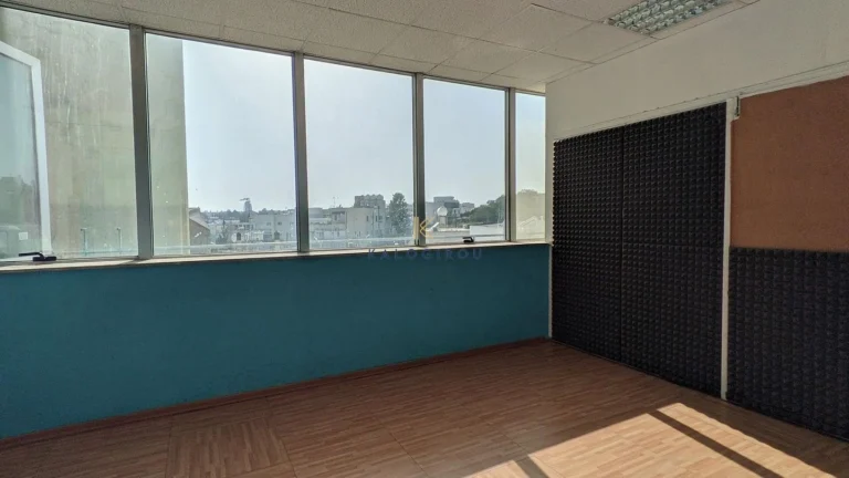 204m² Commercial for Sale in Aglantzia, Nicosia District