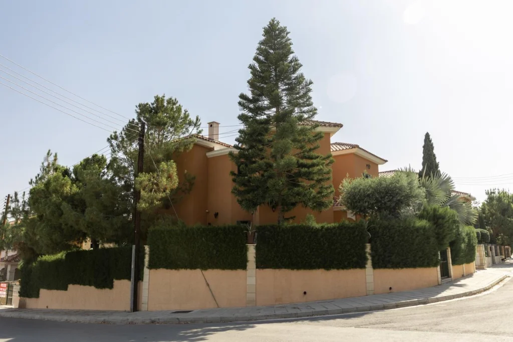5 Bedroom House for Sale in Mouttagiaka, Limassol District