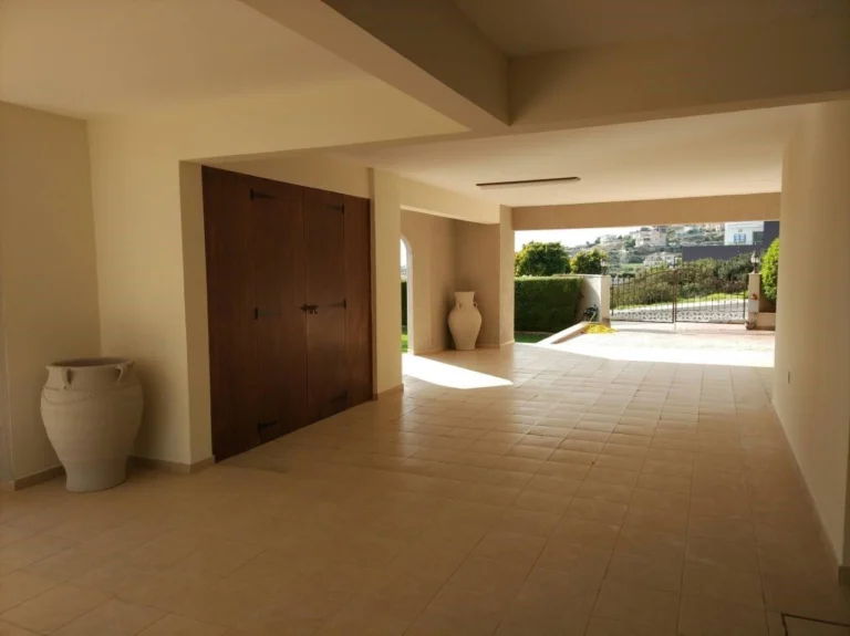 5 Bedroom House for Sale in Limassol – Agios Athanasios